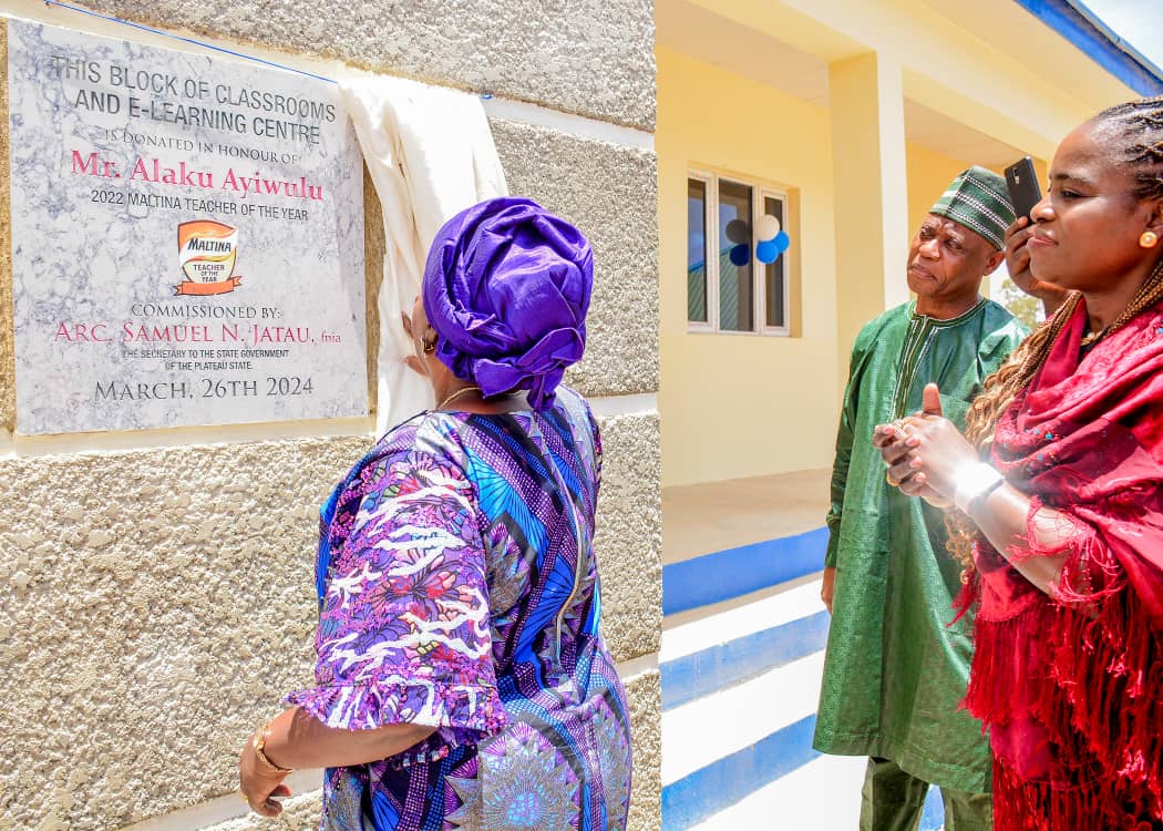 Donation of Blocks of Classrooms & Labs – FGGC Onitsha in Honour of 2015 MTOTY
