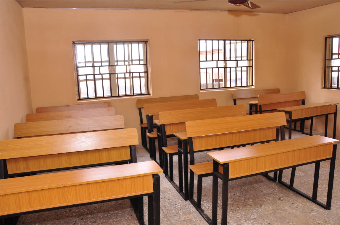 Donation of a Block of 6 Classrooms to Opeifa Olasunkanmi